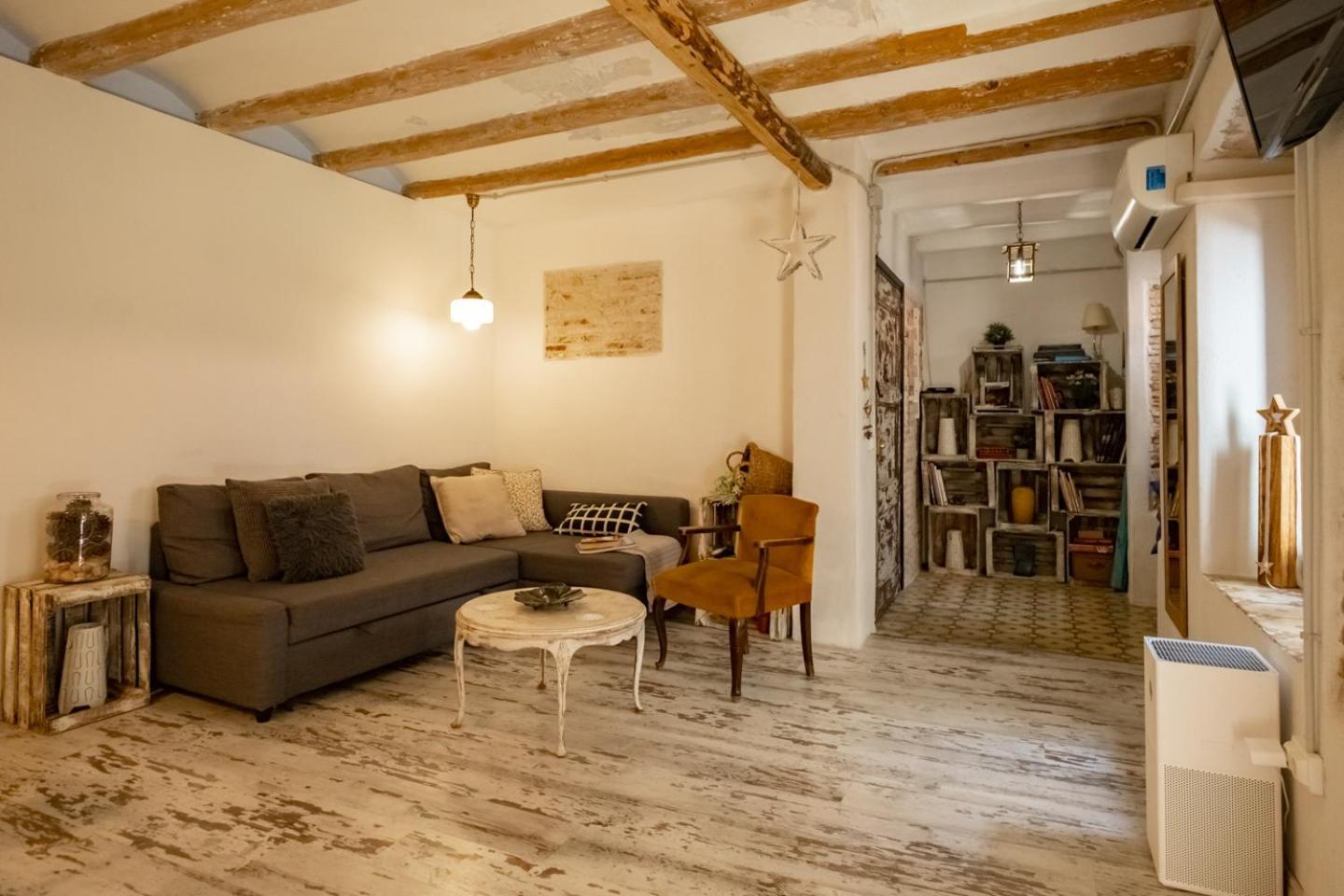 En El Corazon De Tarragona. Planta Baja Con Patio.