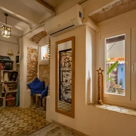 Apartamento En El Corazon De Tarragona. Planta Baja Con Patio. Exterior photo