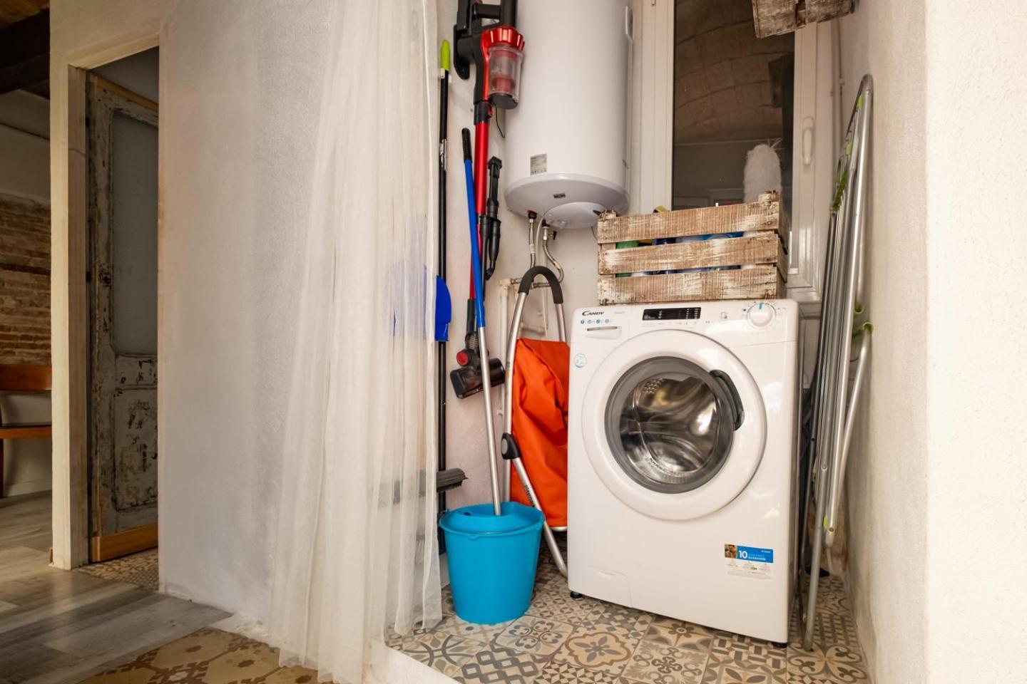 Apartamento En El Corazón De Tarragona. Planta Baja Con Patio. *