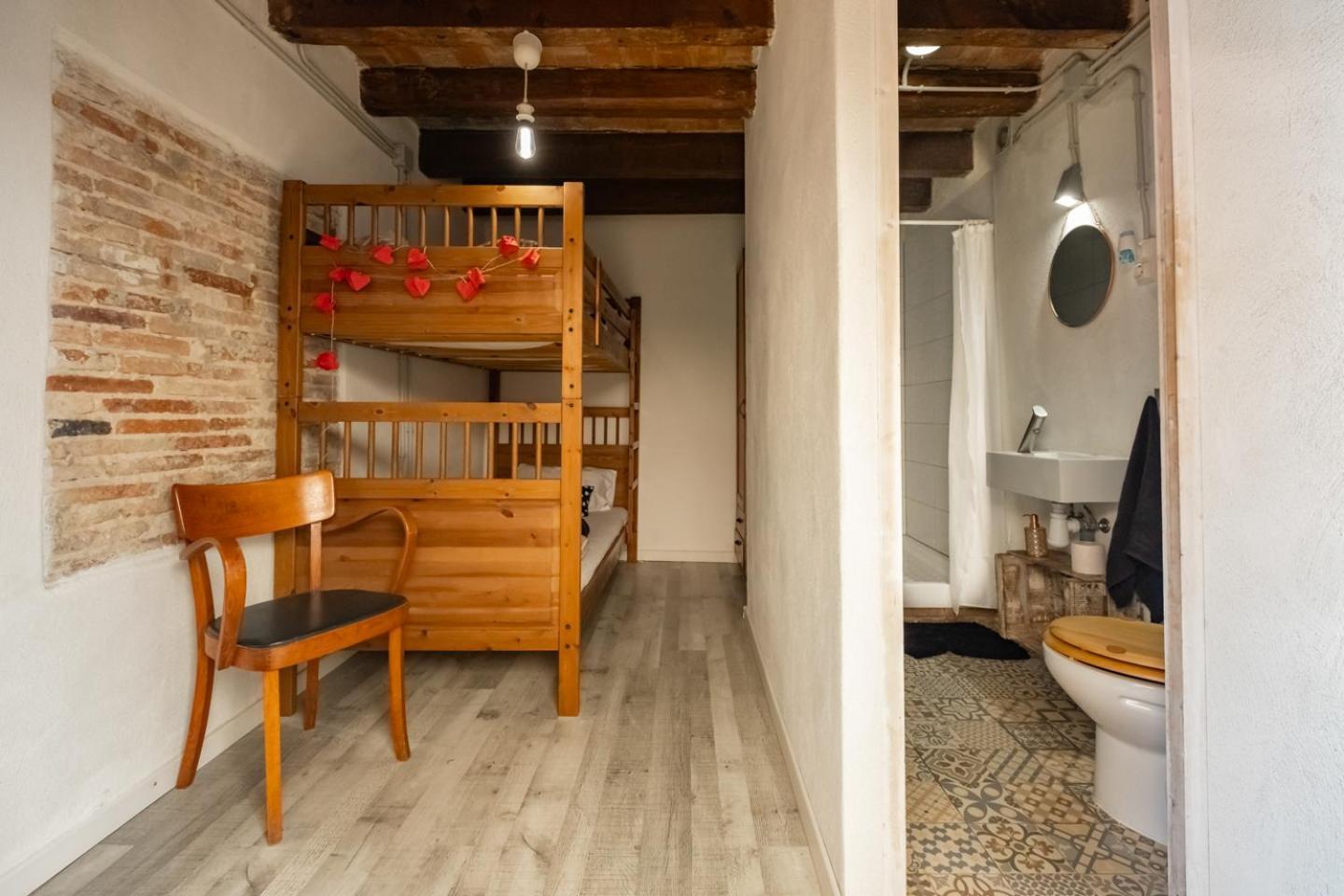 Apartamento En El Corazón De Tarragona. Planta Baja Con Patio. Tarragona
